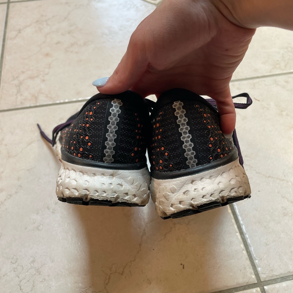 Used Brooks - Picture 5 of 7